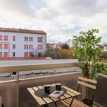 Apartment Meuble Wifi/balcon/parking
